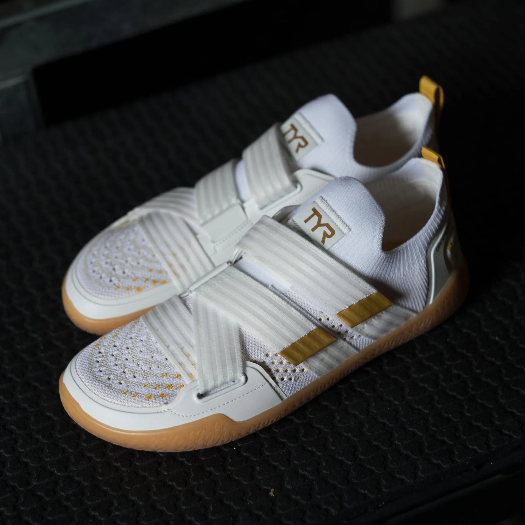 TYR DZ-1 DropZero Barefoot Trainer - White/Gold – MAXbarbell LLC TYR DZ-1 DropZero Barefoot Trainer - White/Gold – MAXbarbell LLC